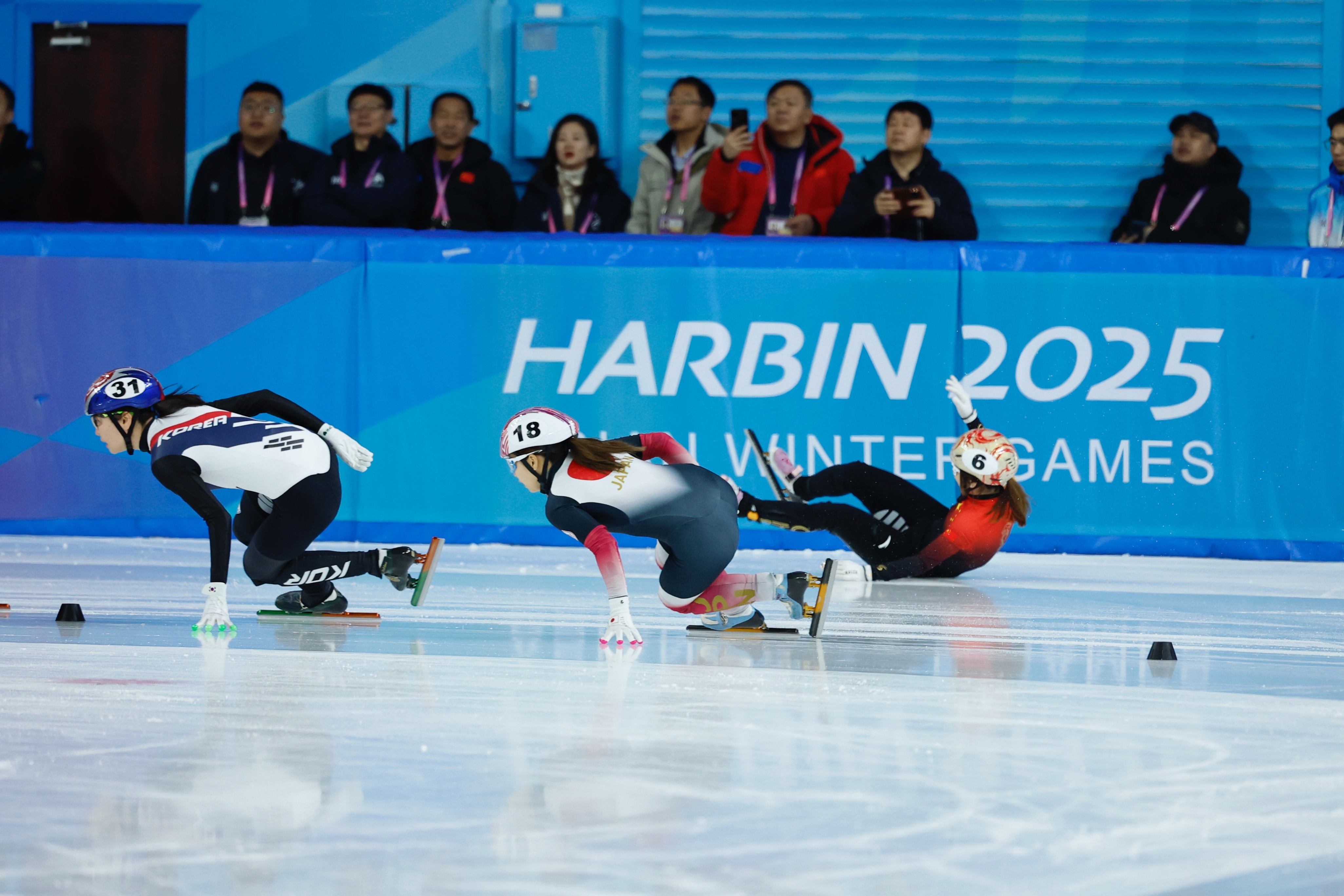 开云体育-韩国短道速滑队实力强劲登顶，飞速冲刺勇夺头名的简单介绍