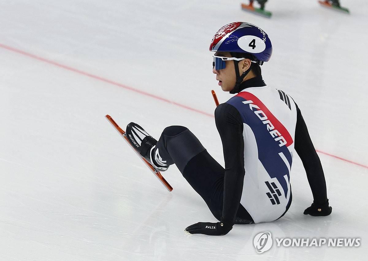 韩国短道速滑队实力强劲登顶，飞速冲刺勇夺头名的简单介绍