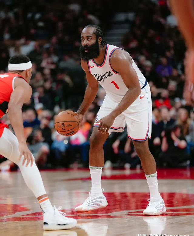 快船力克猛龙，继续高歌猛进