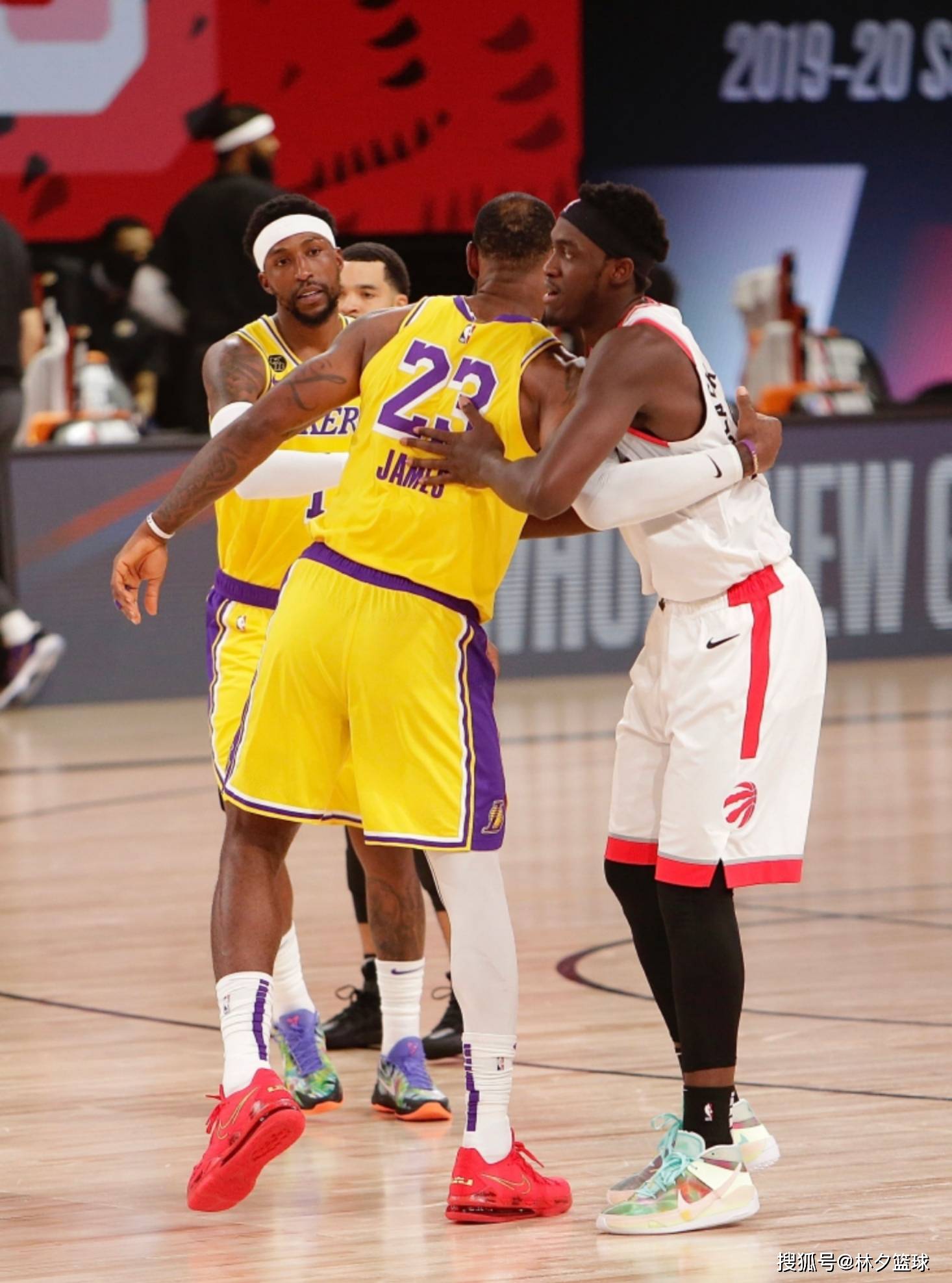 湖人第一次反超猛龙,下一场胜算几何? 湖人第一次反超猛龙,下一场胜算几何?