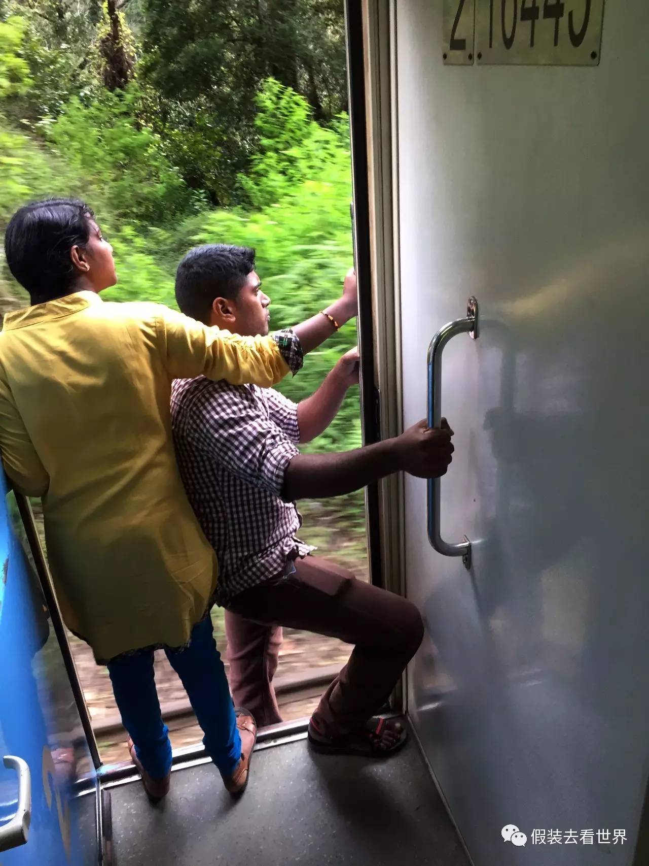 开云体育-斯里兰卡队逆风翻盘，挺进欧洲杯决赛的简单介绍